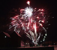 Suljemme uudenvuodenaattona klo 14